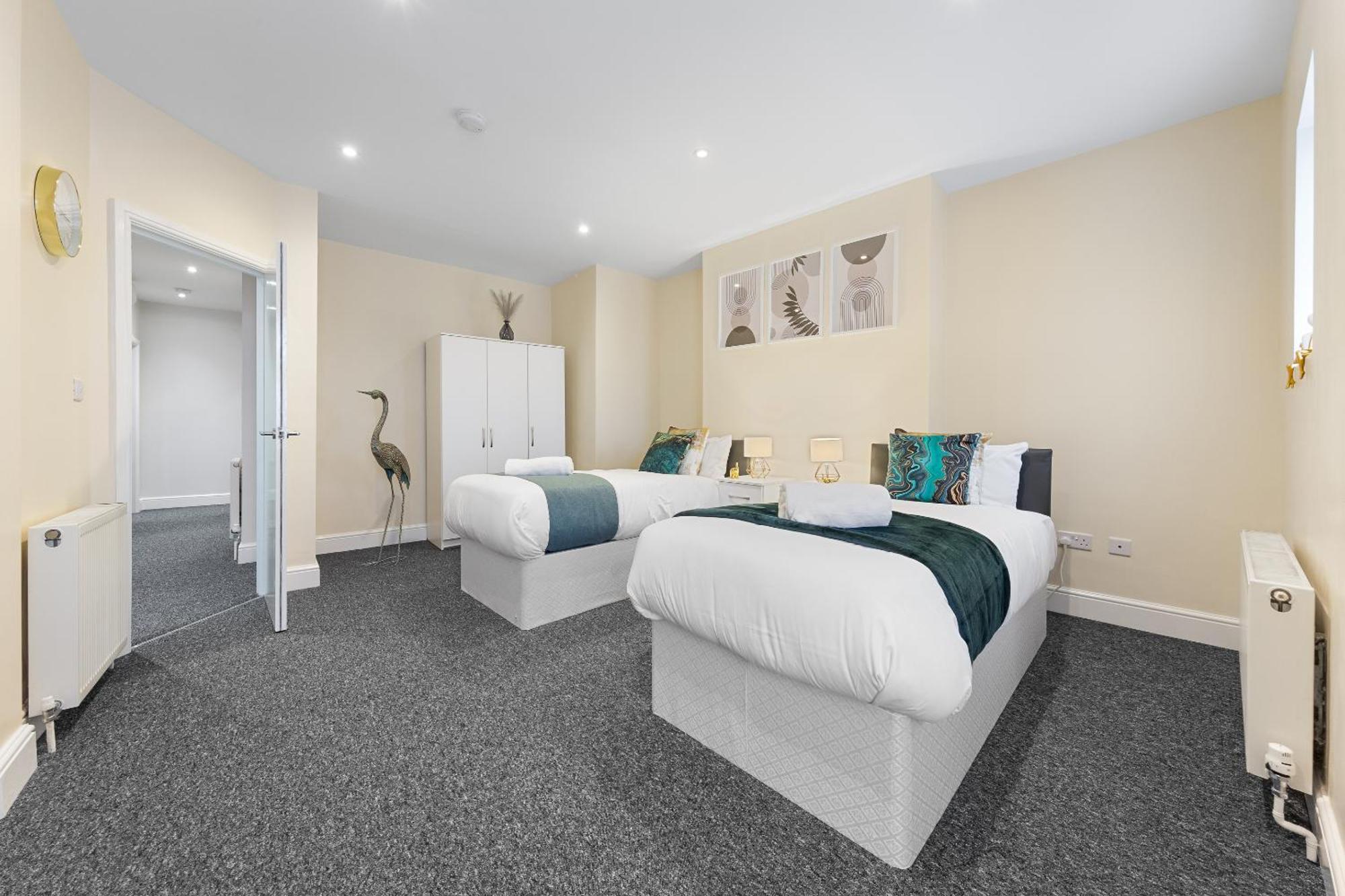 Elegant 2Br London Hideaway- King Bed, Sleeps 6 - Parking- Instant Book- 20 Percent Off Limited Time! Barnet Exterior foto
